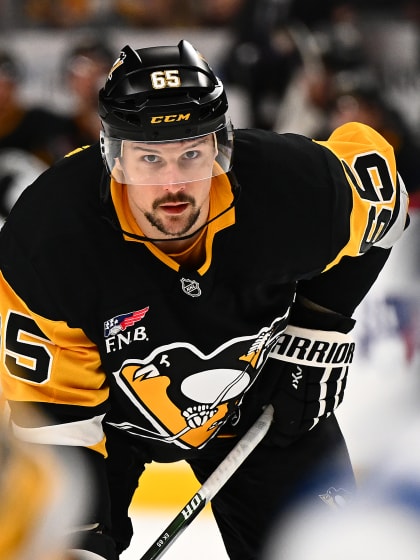 Penguins back Erik Karlsson andra stjärna i NHL för mars  