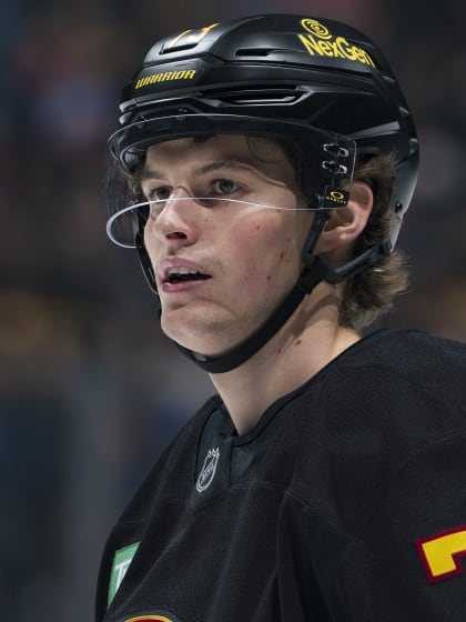 Boston zieht Lukas Reichel hoch in die NHL