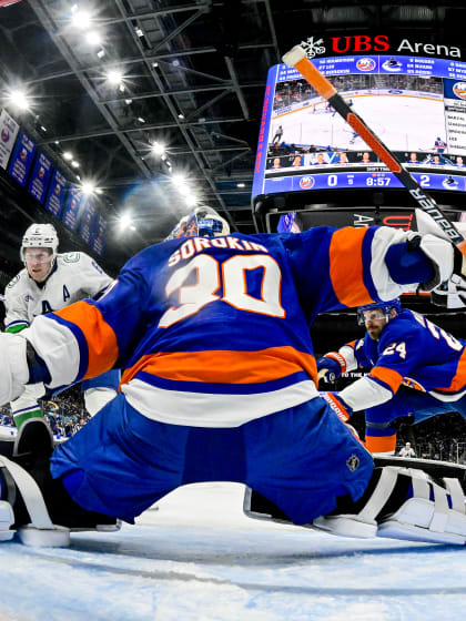 UBS Postgame Photos: Canucks 4, Islanders 1