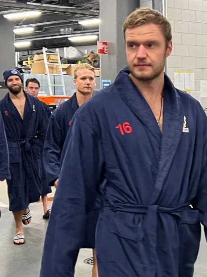 Florida Panthers embrace sauna culture with Global Series arrival outfits