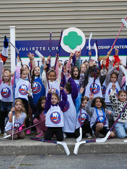 PHOTOS: Girls Try Street Hockey October 2025