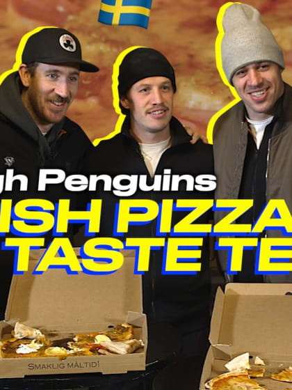Penguins testar pizza i Stockholm
