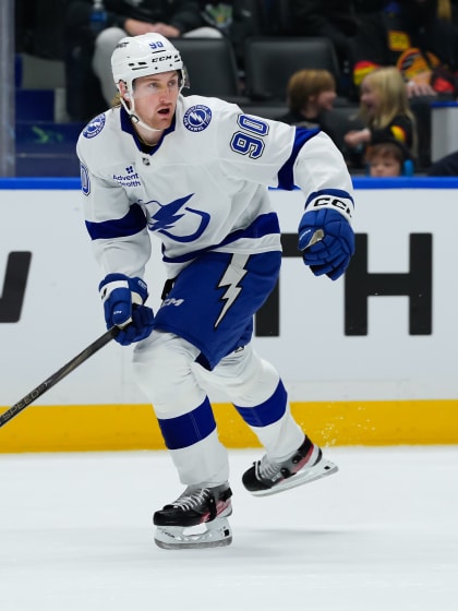 J.J. Moser fehlt den Tampa Bay Lightning zwischen acht und zehn Wochen