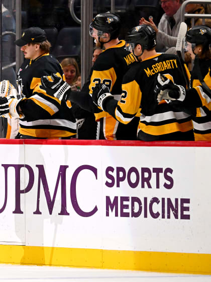 Veckans tre svenska stjärnor i NHL Erik Karlsson Anton Frondell Samuel Ersson