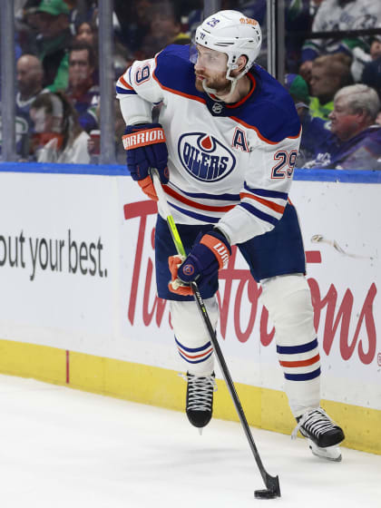 Fuenf Slapshots – Edmonton hofft auf Leon Draisaitl Boston Bruins auf Heimatmosphaere