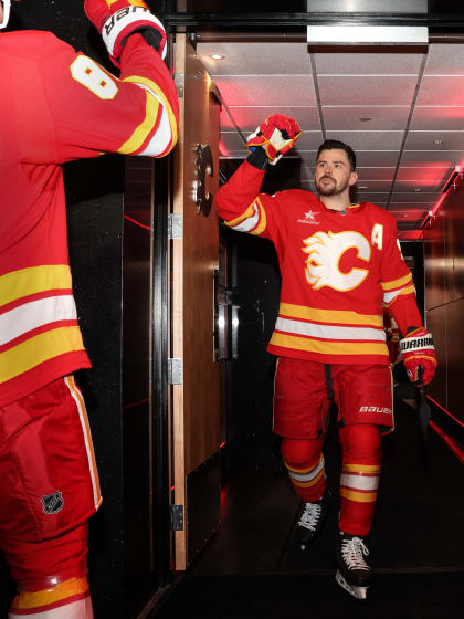 Photo Gallery - Flames vs. Maple Leafs 04.02.25