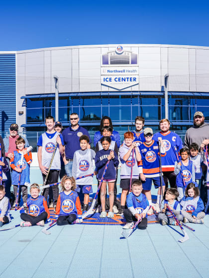 PHOTOS: Military Children Try Hockey For Free