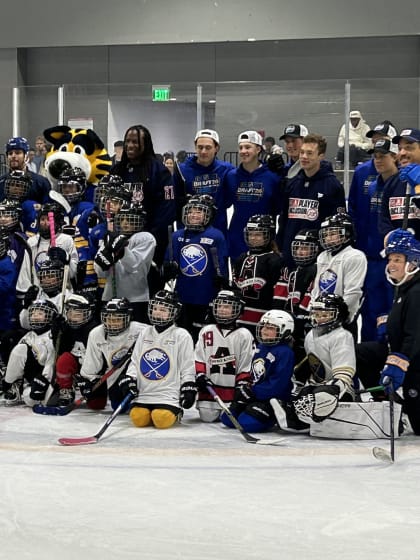 Top 2026 NHL Draft prospects enjoy youth hockey clinic