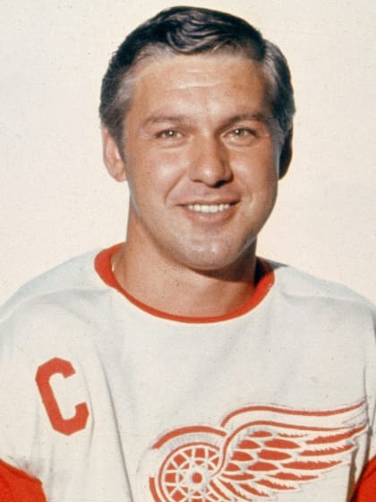 Detroit Red Wings captain Hall of Famer Alex Delvecchio passes away at 93