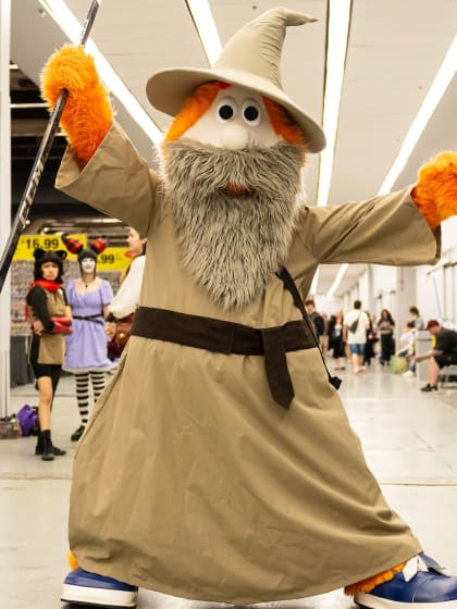 Youppi! and METAL! visit Montreal Comiccon 2025