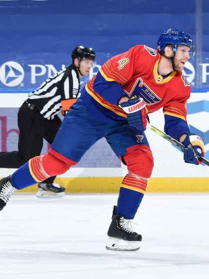 Ny roll för ex-Blues Carl Gunnarsson