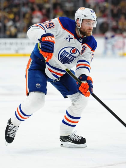 Wie verarbeitet Leon Draisaitl von den Edmonton Oilers das Eigentor