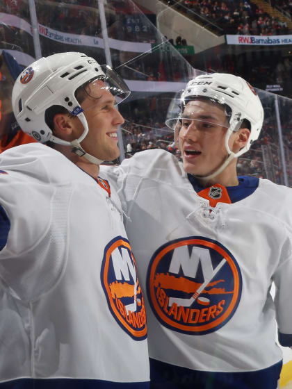 PHOTOS: Islanders 4, Devils 2