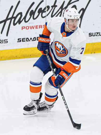 Maxim Tsyplakov making strong impression with New York Islanders