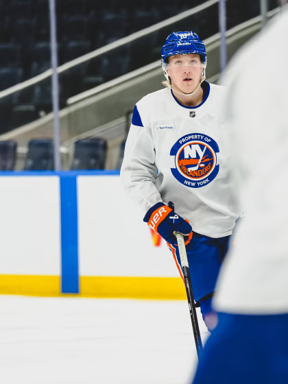 PHOTOS: Islanders Morning Skate vs Predators