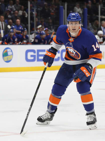 International Ice Tom Kuehnhackl stellt seine Scorerqualitaeten unter Beweis