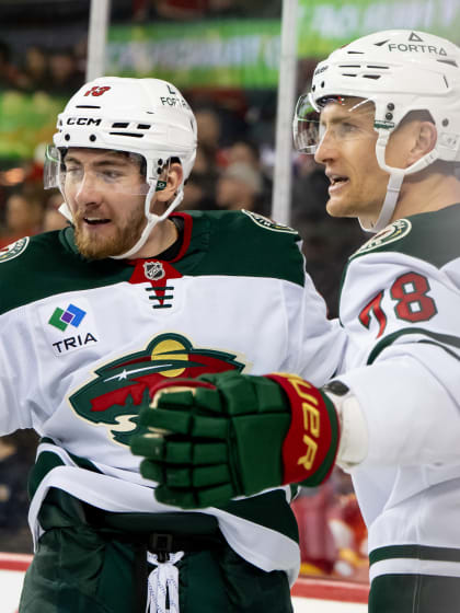 Ein Sturm im Faceoff-Kreis