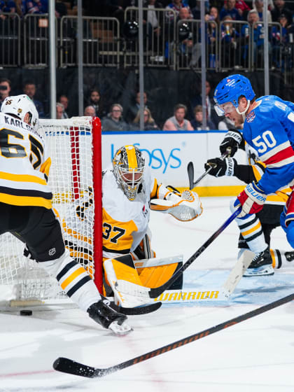 Arturs Silovs feiert Shutout bei Pittsburgh Penguins Debut