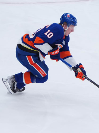 New York Islanders Simon Holmström överens om kontrakt
