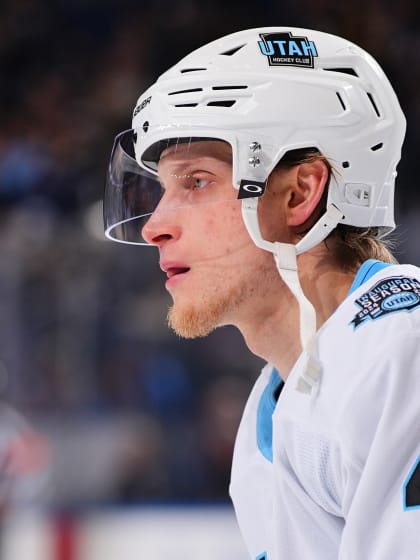 Hurricanes ja Välimäki vuoden sopimukseen