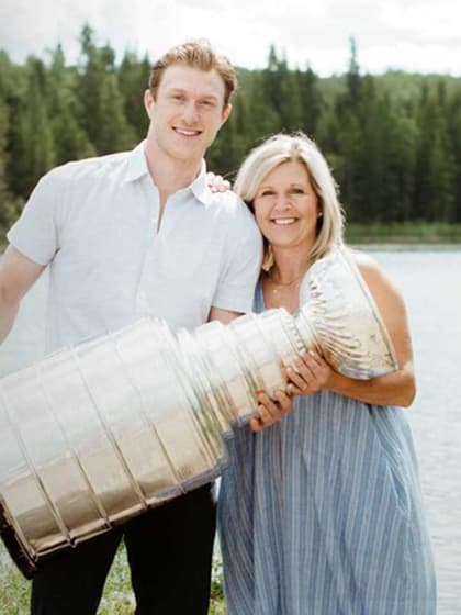 Josh Manson writes tribute to mom for The Players' Tribune