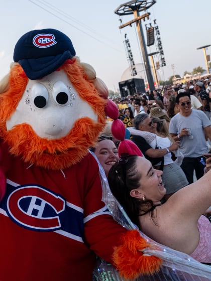 Youppi! fait la fête à îLESONIQ 2025