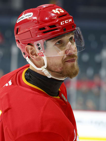 Photo Gallery - Flames vs. Blackhawks 07.11.25