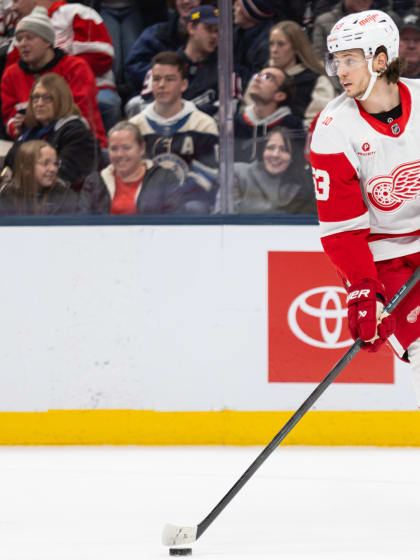 Freud und Leid liegen fuer Moritz Seider von den Red Wings eng beieinander