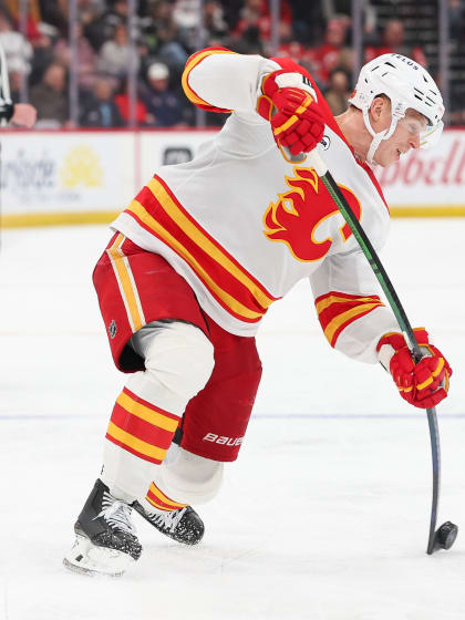 Kauppa Calgaryyn auttoi Olli Määtän tasalukuun