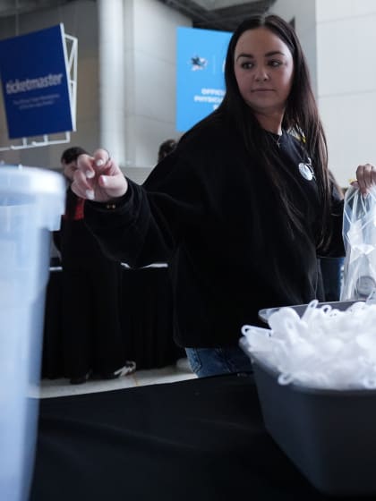 Sharks Foundation awards $40,000 Community Assist Grant to Scientific Adventures for Girls