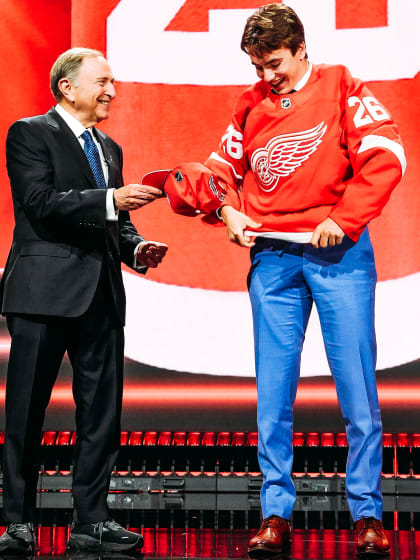 Red Wings trade for No. 23 overall pick in 2026 NHL Entry Draft, take ‘offensive-minded’ Hurlbert