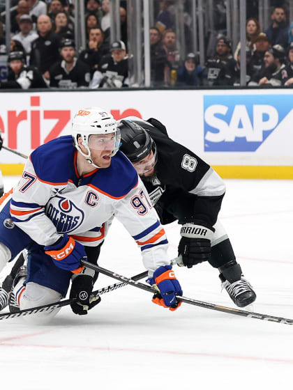 Fuenf Slapshots - Trikots, Wuerfel und ein heiliger McDavid