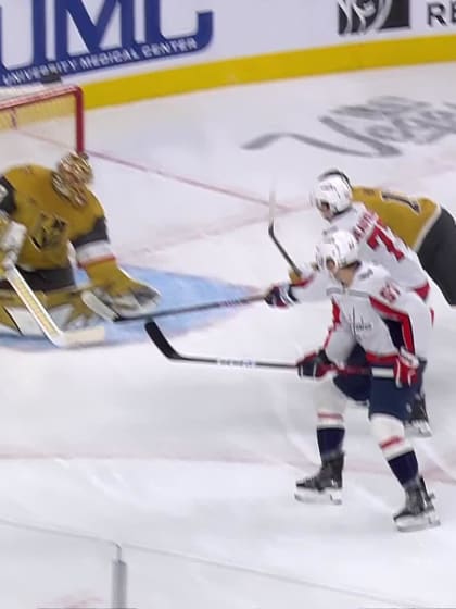 Beauvillier fait dévier le tir de Leonard