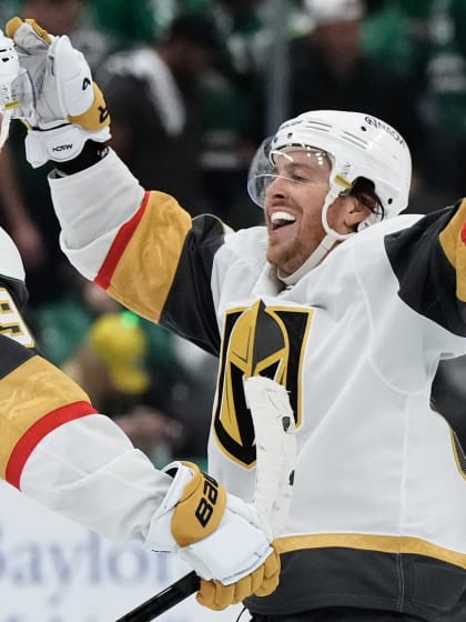 Golden Knights get two road wins against Stars to open Western series