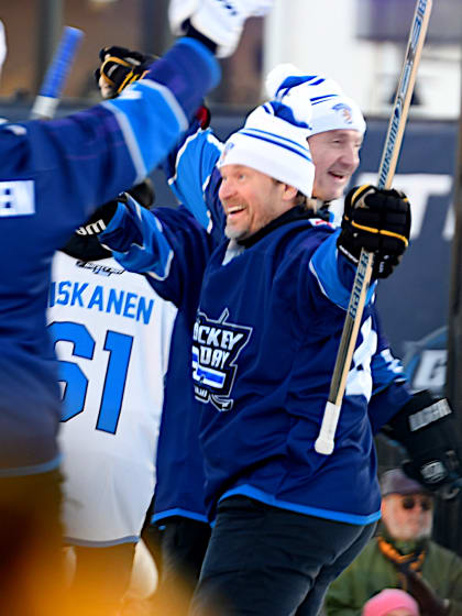 Timonen paketoi alumniottelun vanhalla puumailallaan