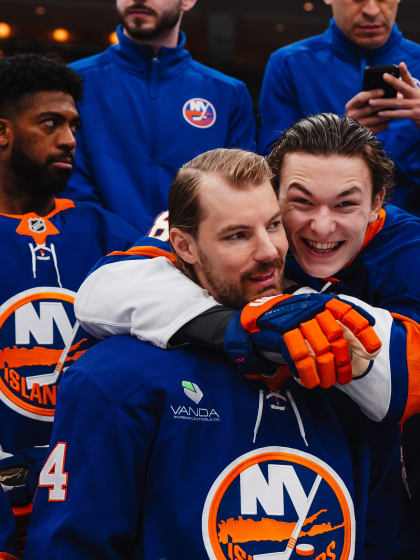 PHOTOS: Islanders Team Photo Day 2026