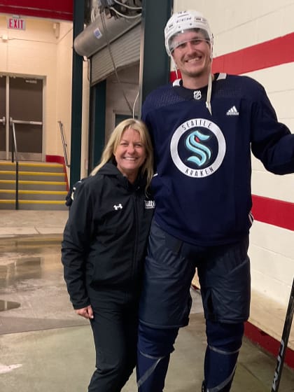 nhl tallest player curtis douglas kraken free agent signing