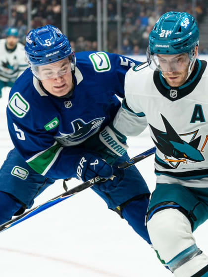 Sharks re-sign forward Alexander Wennberg to a three-year contract