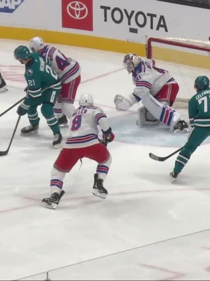NYR@SJS: Celebrini scores PPG against Spencer Martin