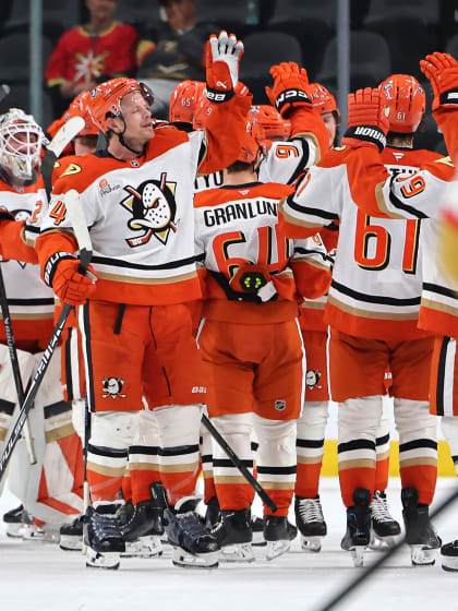 Anaheim Ducks in Euphorie Vegas Golden Knights geben Raetsel auf