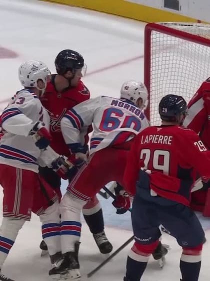 Lafrenière redirige un tir