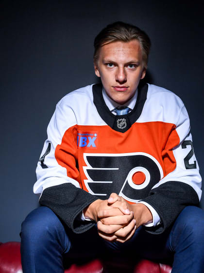 Jack Berglund skriver kontrakt med Flyers