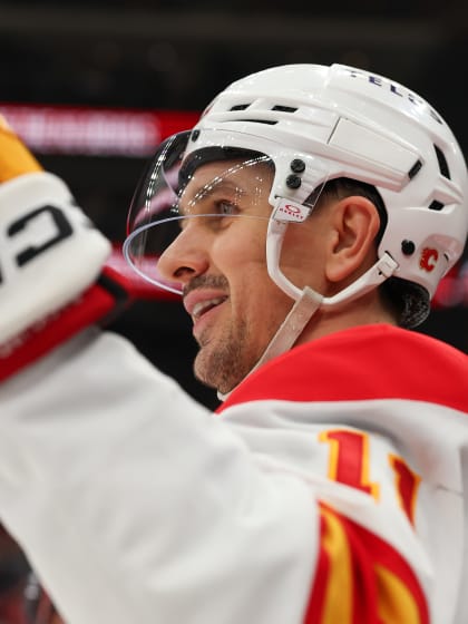 Mikael Backlund klättrar på listorna i Flames historieböcker