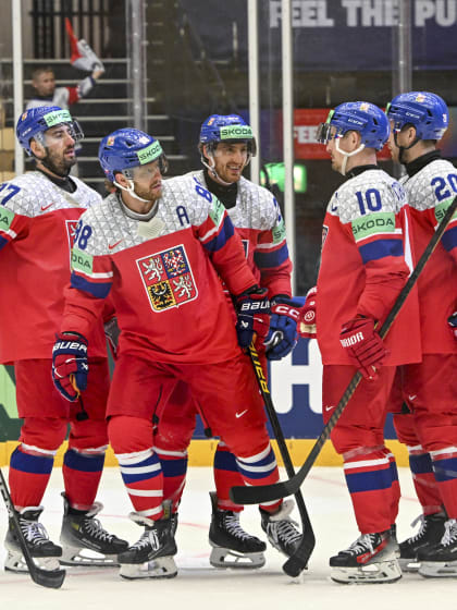 V desítce pro Zlatou hokejku je šest hráčů NHL
