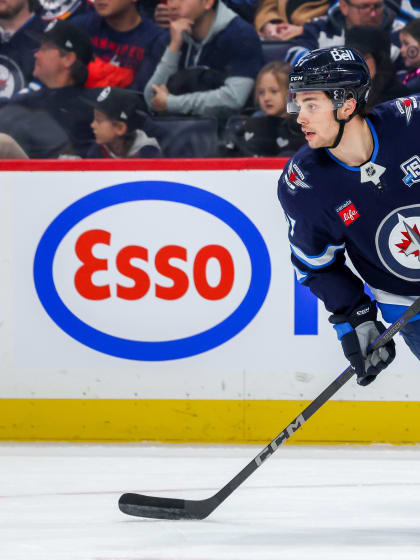 Winnipeg Jets kallar upp Elias Salomonsson