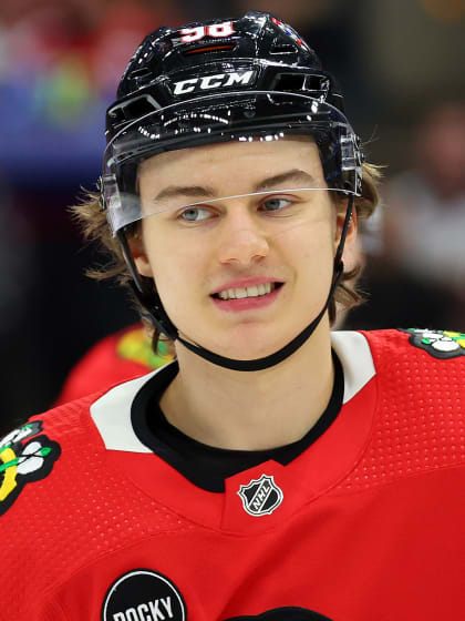 Connor Bedard more relaxed at Blackhawks training camp