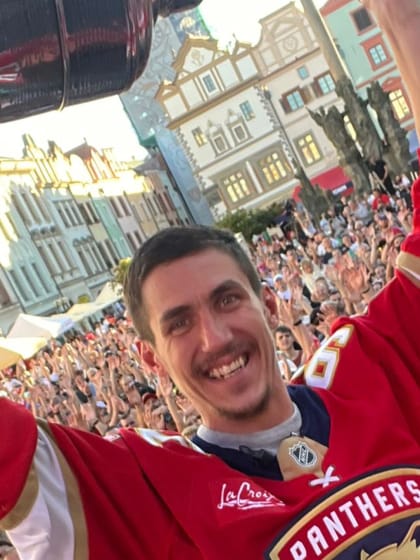 Tomáš Nosek ukázal Stanley Cup Pardubicím