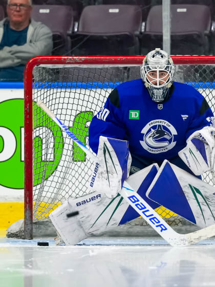 Vancouver povolal z farmy gólmana Pateru
