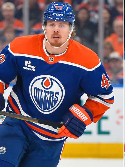  Isän vanha maila Oilersin Kapasen onnenkaluna