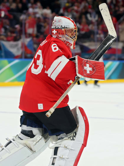 Leonardo Genoni glaenzt bei Olympia im Tor der Schweizer ohne NHL gespielt zu haben